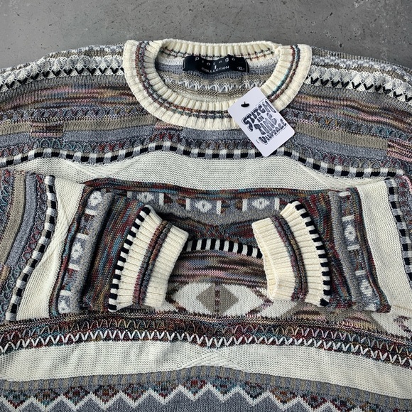 Vintage 90's Coogi Style Patterned 3D Knit Sweater - Picture 3 of 6